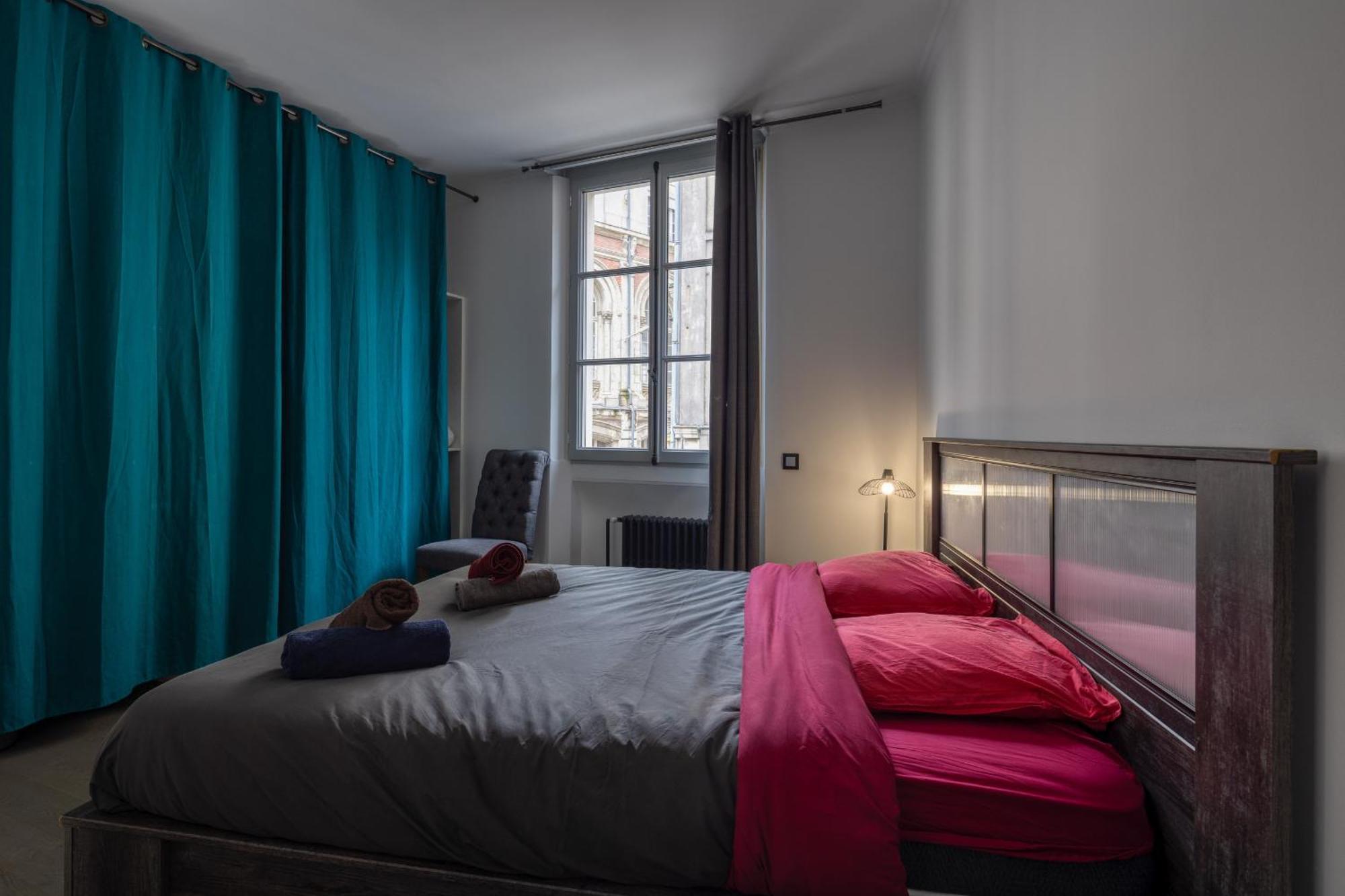 Appartement Spacieux Au Coeur D'Angers Etage 1 - 6 Personnes Экстерьер фото