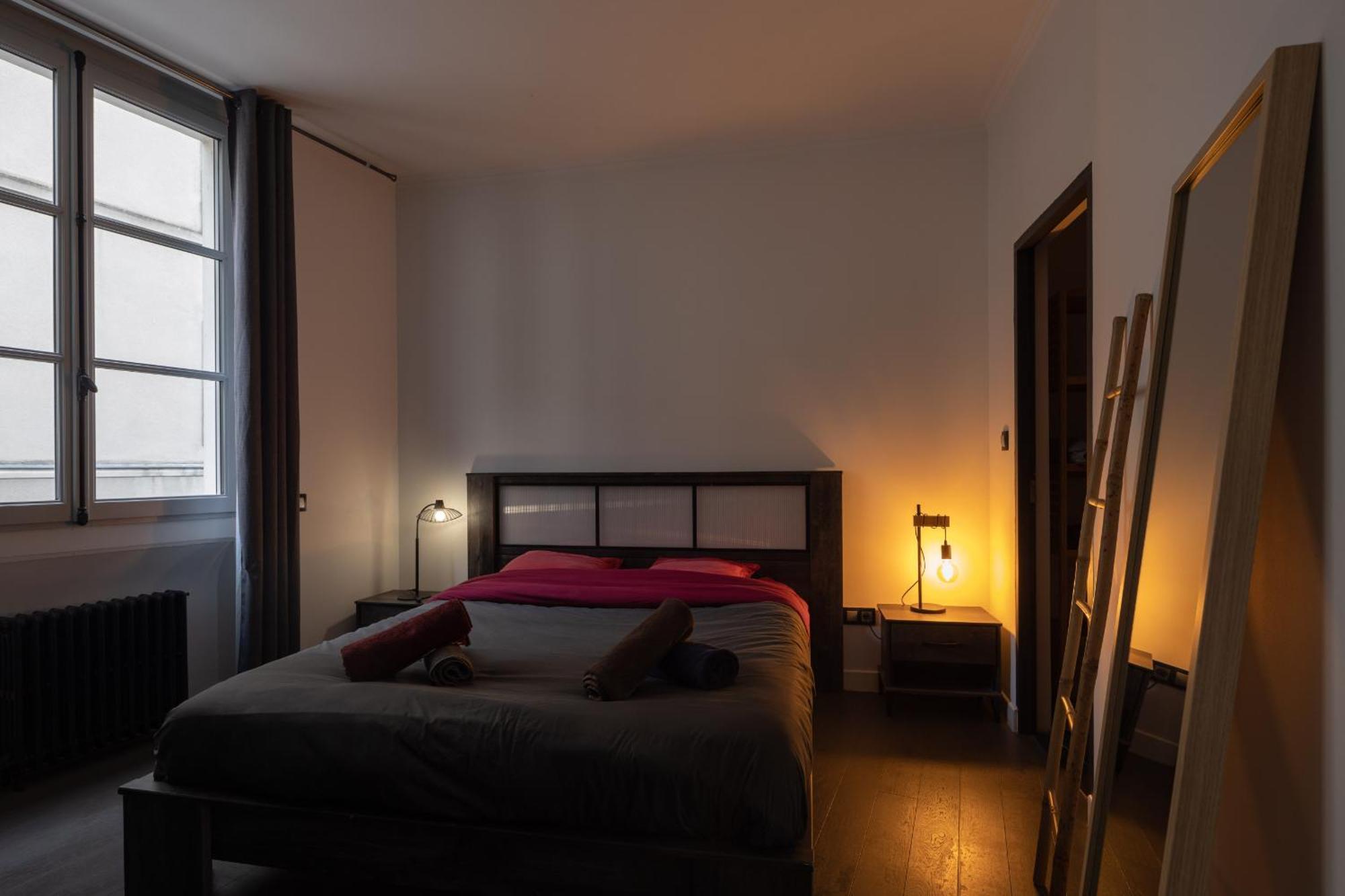 Appartement Spacieux Au Coeur D'Angers Etage 1 - 6 Personnes Экстерьер фото