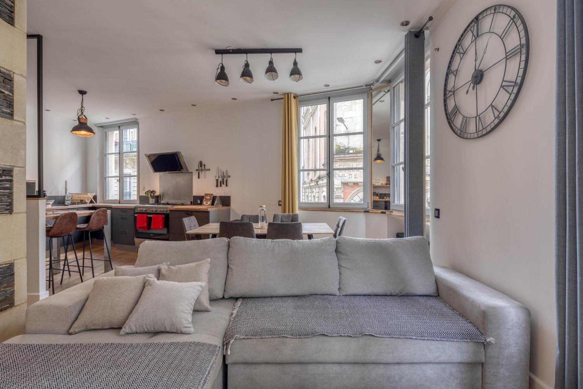 Appartement Spacieux Au Coeur D'Angers Etage 1 - 6 Personnes Экстерьер фото