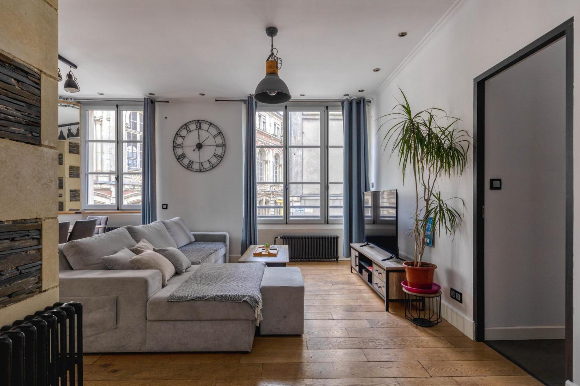 Appartement Spacieux Au Coeur D'Angers Etage 1 - 6 Personnes Экстерьер фото